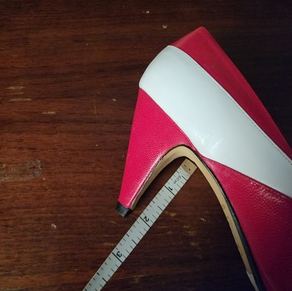 Adorable patent leather kitten heels - Picture 15 of 16